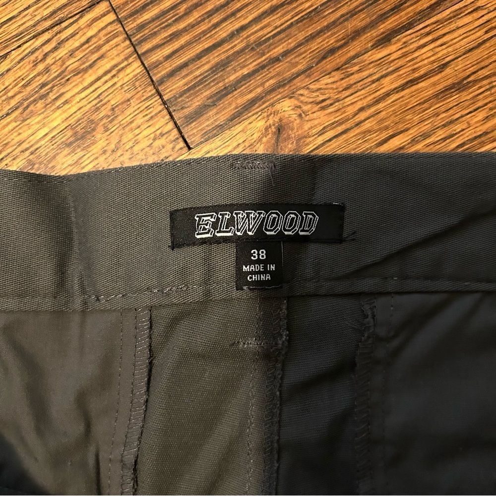 Stylish Gray Chinos for Men - Picture 3 of 6